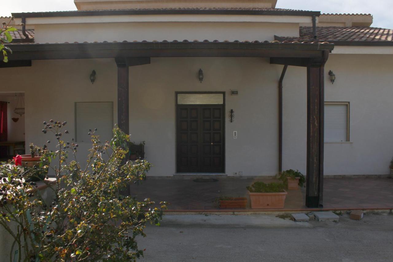 La Casa Di Bia Bed & Breakfast Corleone Bagian luar foto