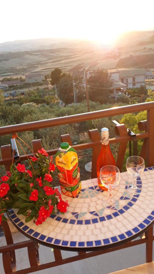 La Casa Di Bia Bed & Breakfast Corleone Bagian luar foto